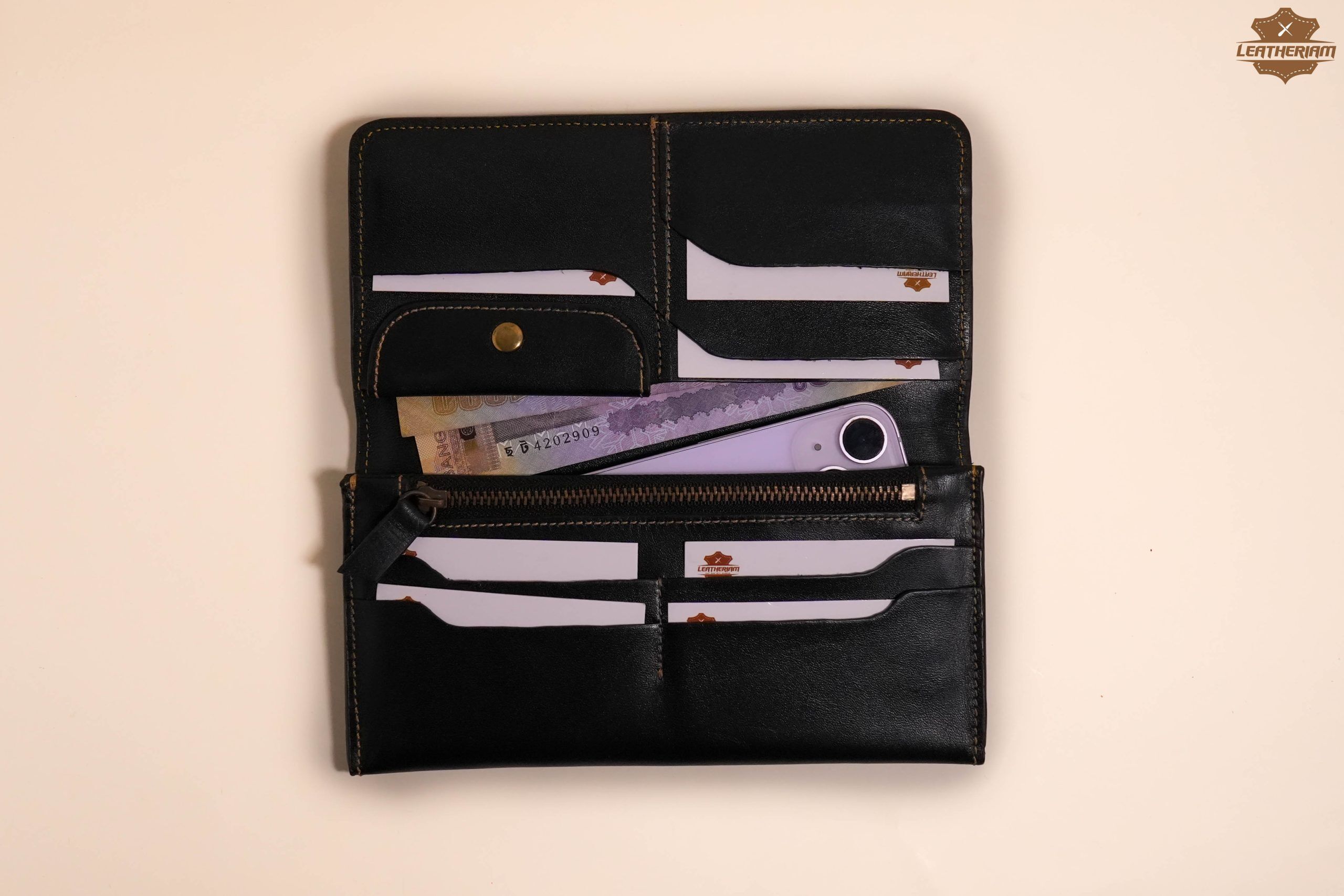 Premium Black - Image 7